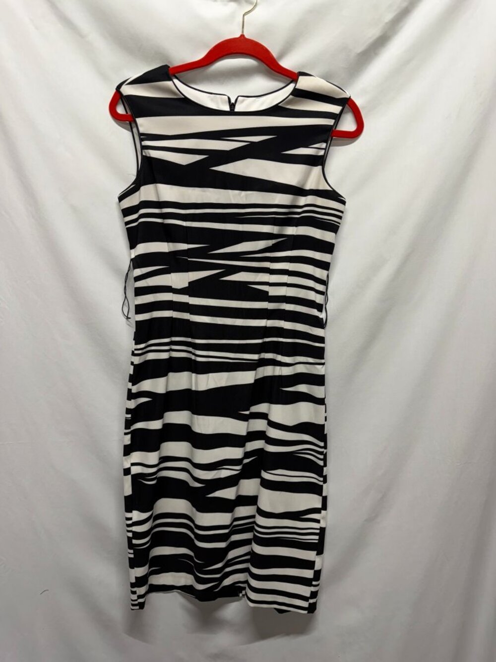 Bisou Bisou Michele Bohbot Women's Sleeveless Black and Cream Dress Size 8